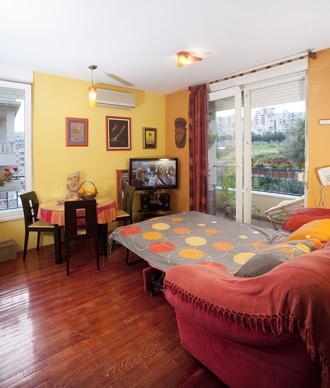 Apartment Sunny Yellow - With Balcony And Parking Place, Split Værelse billede